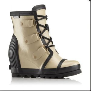 RARE! Sorel wedge boots